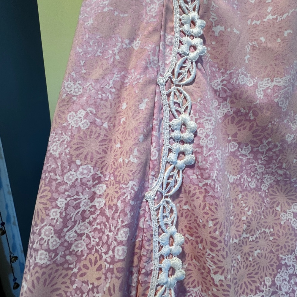 The Lilly Vintage Lilly Pulitzer Pink & White Floral Maxi Dress - Picture 4 of 9